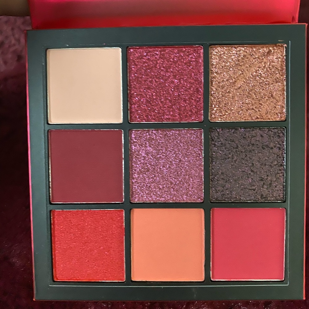Huda Ruby Obsessions - Picture 3 of 4